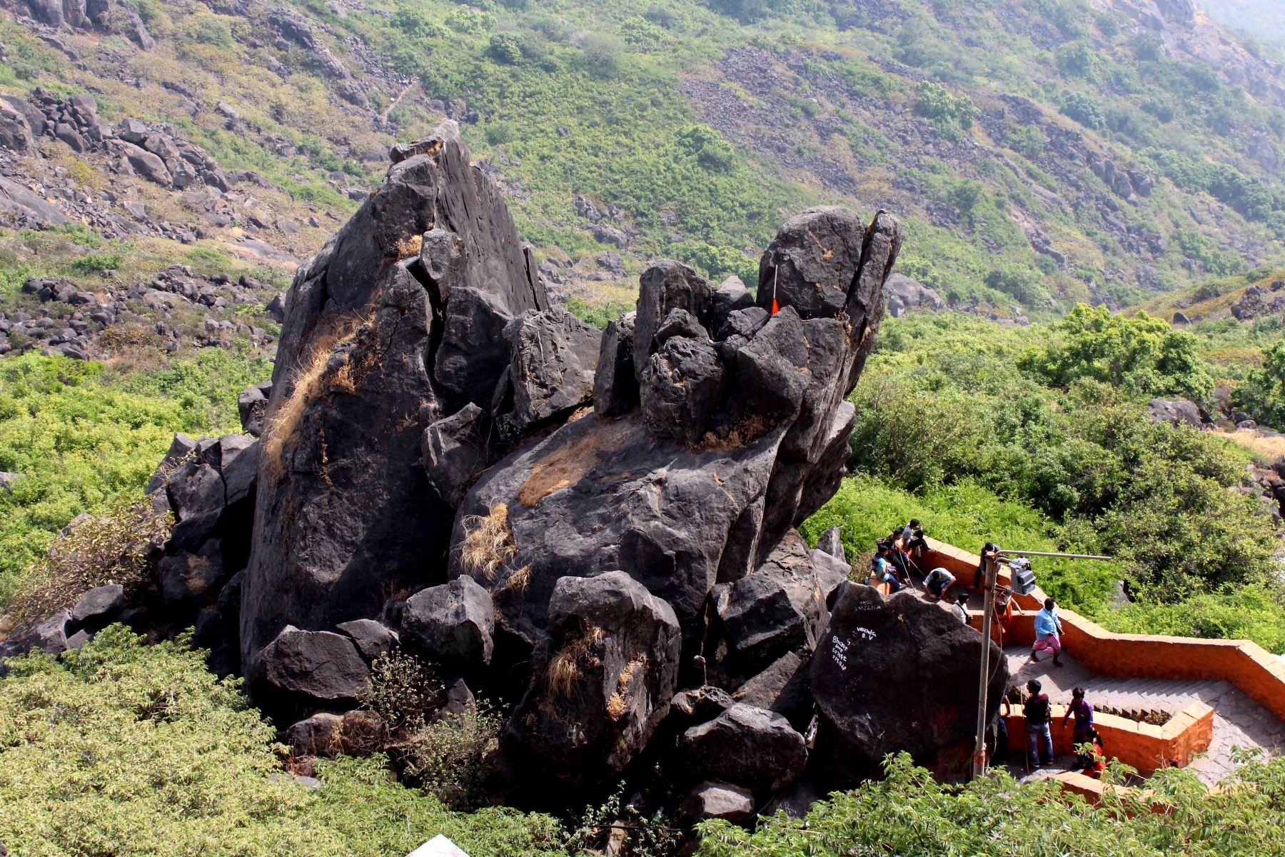 girnar_1  H x W